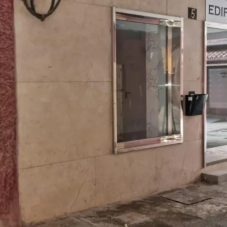 Estudio Pizarro Down Town * Торремолінос