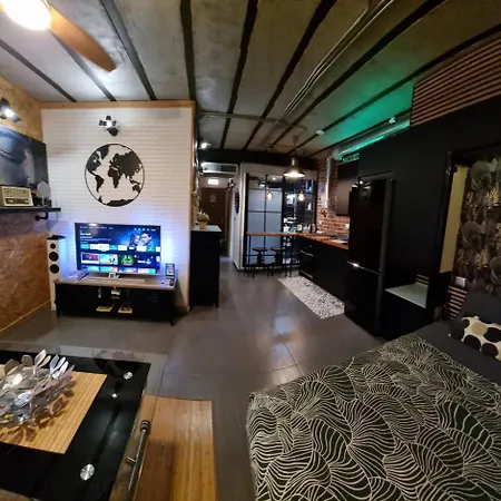 Estudio Pizarro Down Town توريمولينوس