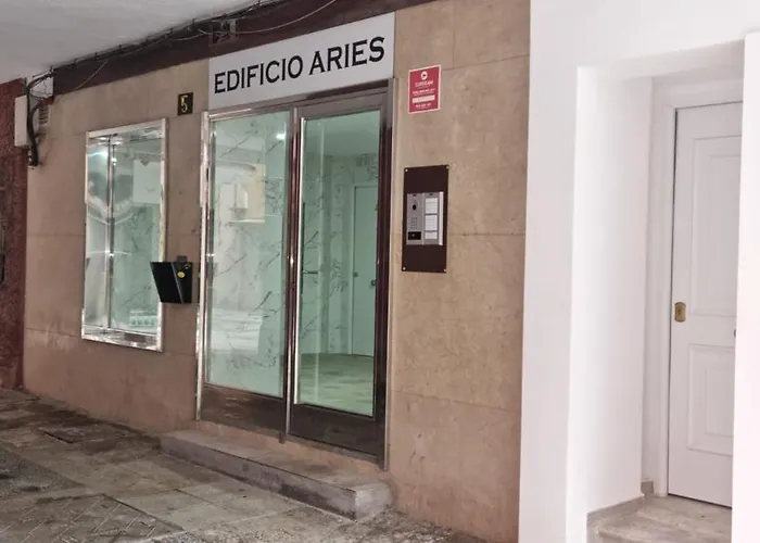 Estudio Pizarro Down Town Апартаменты Торремолинос